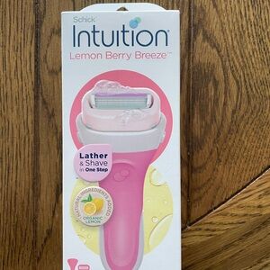 Schick Intuition Razor